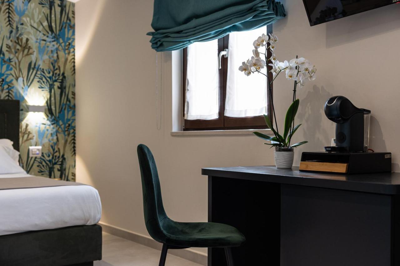 Torre Mola Suite Formia Exterior foto